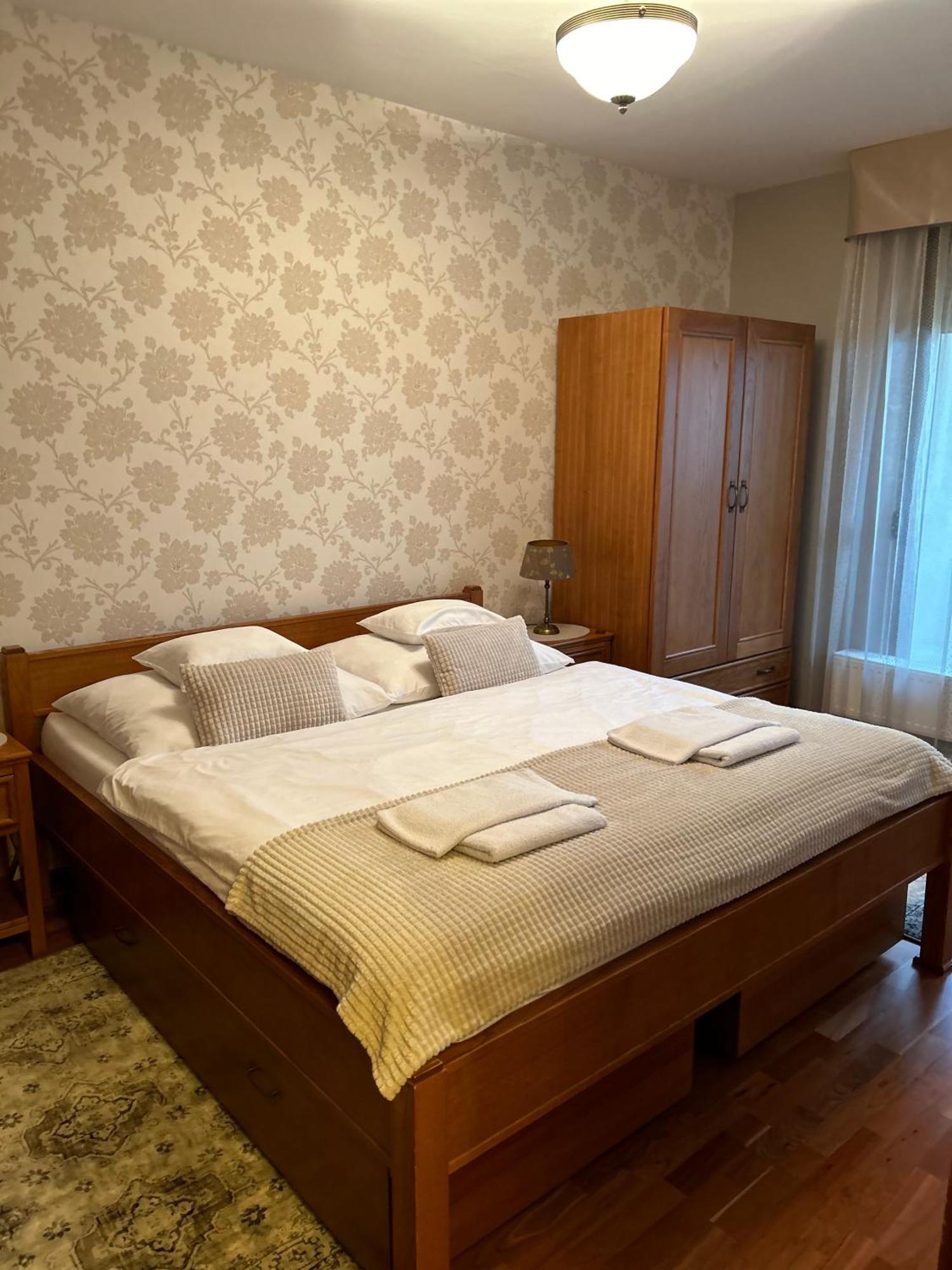 Danube Terrace Elegant With 2 Bedroom With Free Air Conditioner And Private Parking Budapešť Exteriér fotografie